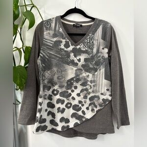 Papa Vancouver Stylish Gray and Black Long Sleeve Top Small